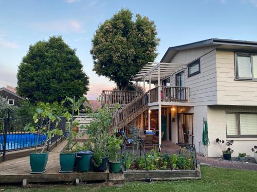 Κήπος έξω από το Feel at Home