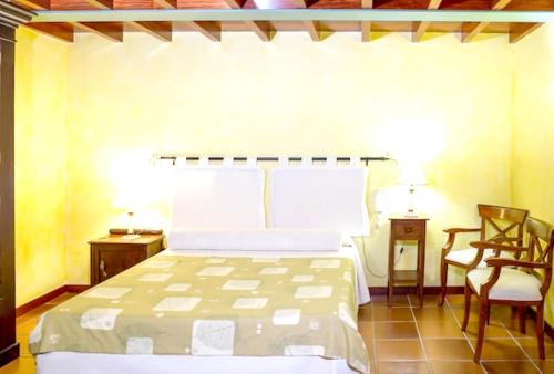 En eller flere senge i et værelse på 9 bedrooms villa with city view private pool and terrace at Outeiro San Sadurnino de Ferrol Terra