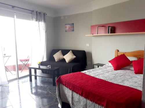 Letto o letti in una camera di Studio at Playa San Marcos 20 m away from the beach with sea view shared pool and furnished terrace