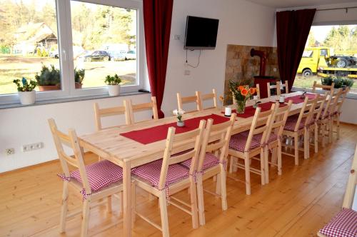 ห้องอาหารหรือที่รับประทานอาหารของ Ferienwohnung Fabricio