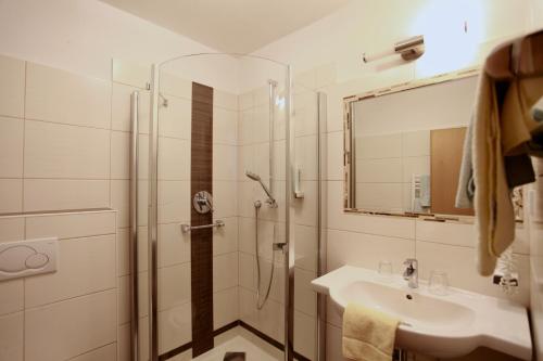
Ein Badezimmer in der Unterkunft Hotel-Restaurant am Hochfuchs
