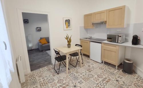 Photo de la galerie de l'établissement Centre-Ville - Gare - Jardin Wilson - Château Bourbon, à Montluçon