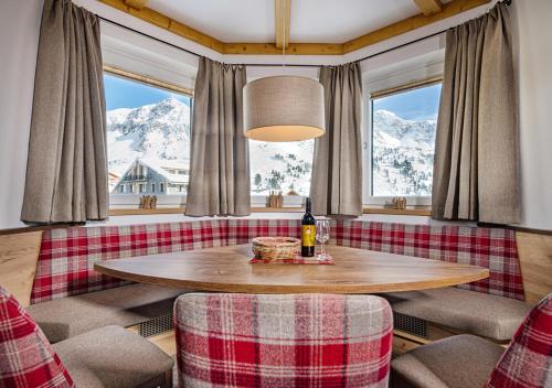 Ruang duduk di Apartments & Garni Alpenrose