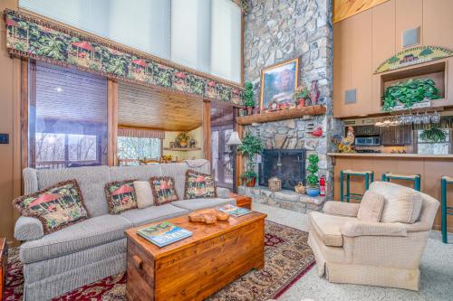 348 Skyland – Photos 2