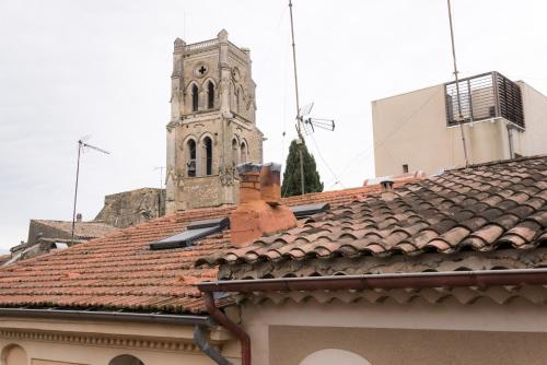 Φωτογραφία από το άλμπουμ του Ravissant Triplex et Duplex au Centre de Pont St Esprit σε Pont-Saint-Esprit