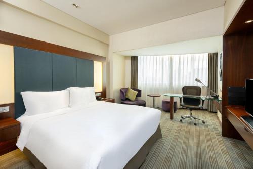Μια τηλεόραση ή/και κέντρο ψυχαγωγίας στο Holiday Inn Shanghai Pudong by IHG