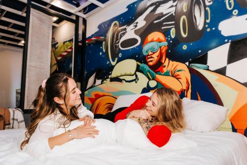 Gallery image of Amsterdam Teleport Hotel in Amsterdam