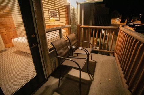 A balcony or terrace at Banff National Park Wood lodge