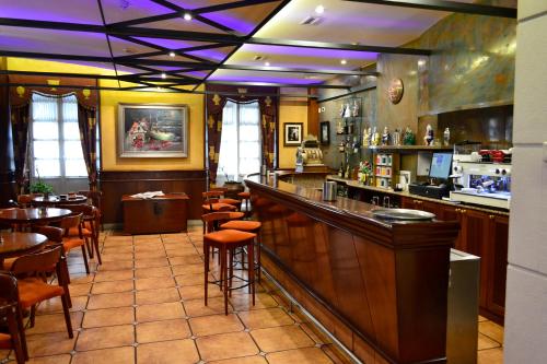 Hotel Alda El Suizo 레스토랑 또는 맛집