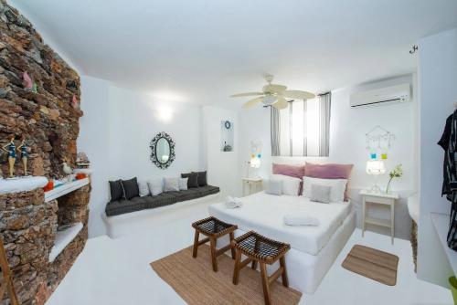 Χώρος καθιστικού στο Villa Merhia Seaview Oasis with Pool & Hot Tub
