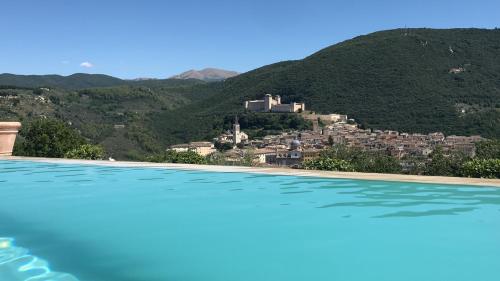 ファームステイから撮影された、または一般的な山の景色