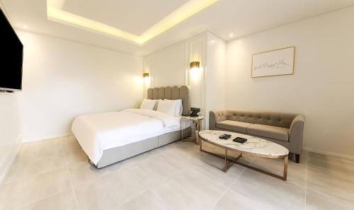 Galeriebild der Unterkunft H moment Hotel songjeong in Busan