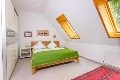 Postel nebo postele na pokoji v ubytování Ferienwohnung Meeresblick