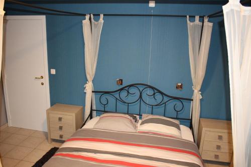 Una cama o camas en una habitación de Breeden Steeger Hoeve