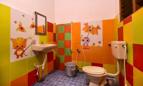 Vonios kambarys apgyvendinimo įstaigoje Villa Marinaa
