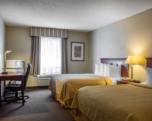 Gallery image of Quality Hotel & Suites Woodstock in Woodstock