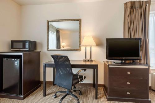 TV o dispositivi per l'intrattenimento presso Quality Inn & Suites Limon