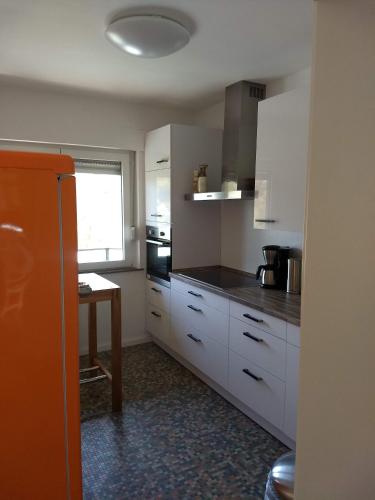 Кухня или мини-кухня в Ferienhaus Fräulein Frenz
