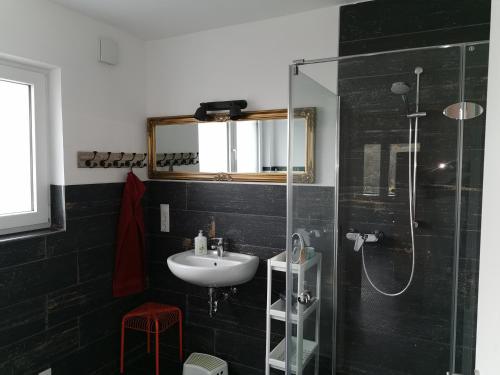 Koupelna v ubytování Ferienhaus Fräulein Frenz
