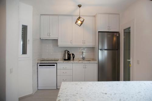 Dapur atau dapur kecil di Dadya Villa 2 - Villa with private pool - 750m distance to the beach