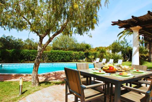 Villa Bogota - Moradia acolhedora com piscina aquecível e BBQ