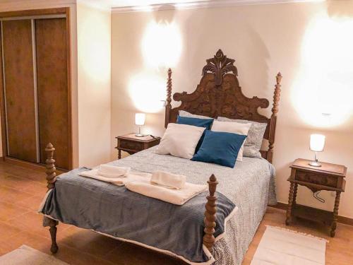 Ένα ή περισσότερα κρεβάτια σε δωμάτιο στο Casa da Viela