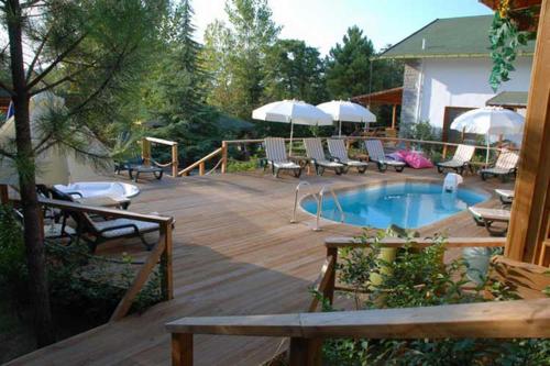 Bazén v ubytování Treetops Park Hotel nebo v jeho okolí