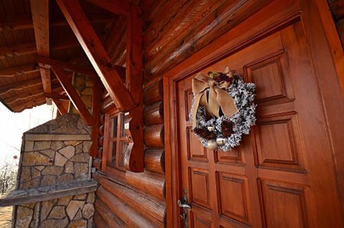 Gambar di galeri bagi Brvnara Zlatibor Miris dunja di Užice