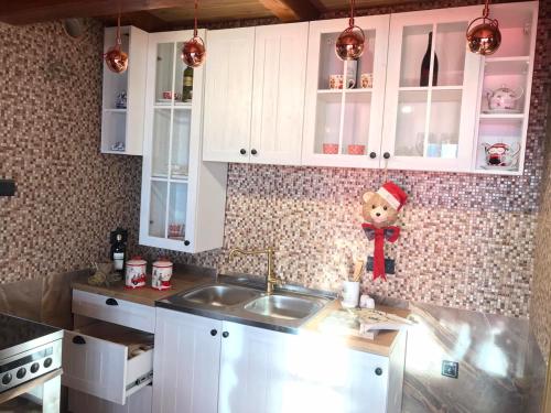 Dapur atau dapur kecil di Brvnara Zlatibor Miris dunja