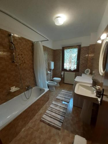 Kylpyhuone majoituspaikassa Ca' Albano
