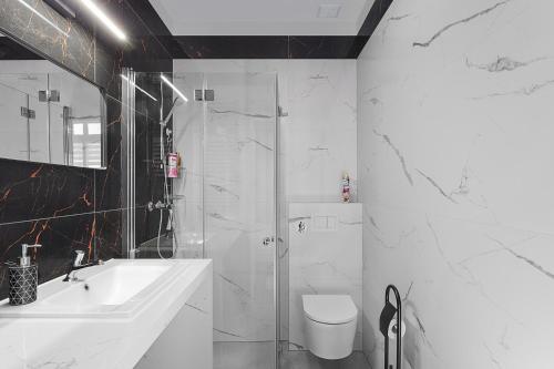 A bathroom at Princess Dream apartment in the heart of Wroclaw