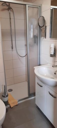 Koupelna v ubytování Hotel Sonnenhof