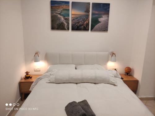 מיטה או מיטות בחדר ב-ARAD-DEAD SEA BASHIRIS PLACE