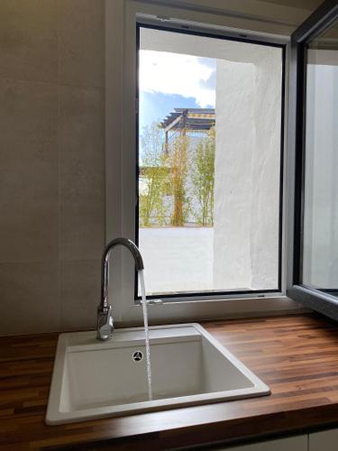 Jardines del Puerto Apartment for up to 6, totally refurbished 2025, gardens, pools, garage, wifi photo 3