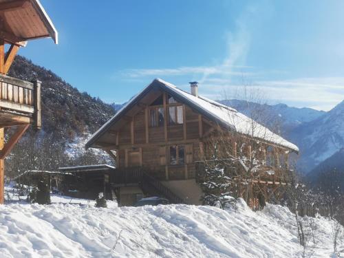 L'établissement Chalet Gyronde en hiver