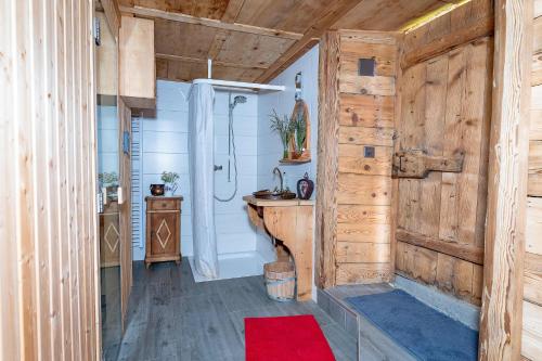 Ett badrum på Chalet Les Planches