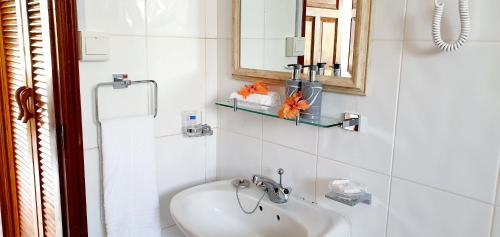 Ocean Jewels photo 3