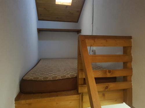 Krevet ili kreveti na sprat u jedinici u okviru objekta Winter house in Noah's Ark