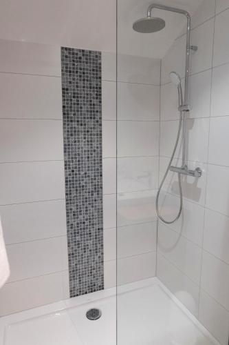 Bilik mandi di Rod Hus