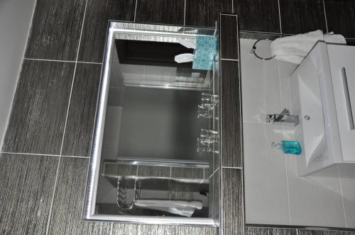 Ένα μπάνιο στο Apartman Saris