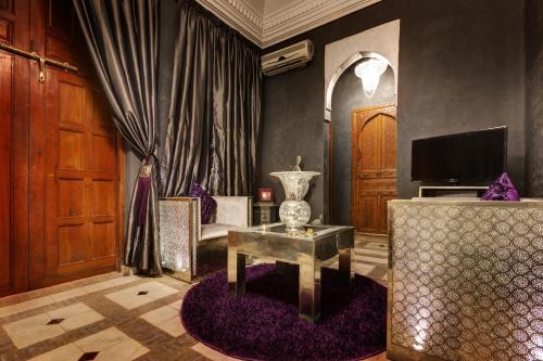 Μια τηλεόραση ή/και κέντρο ψυχαγωγίας στο Riad Wow