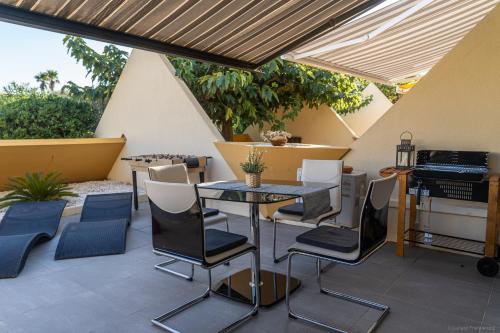 Beach side Helio ground floor apartment with attached garage in the Naturist Village