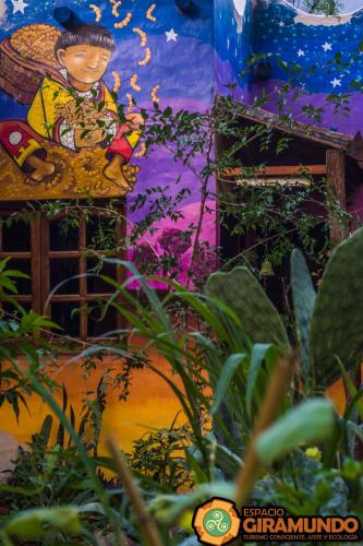 Κήπος έξω από το Hostel Eco Cultural GIRAMUNDO