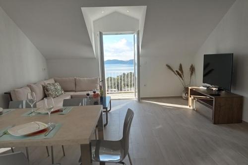 Apartment Lucija with sea view