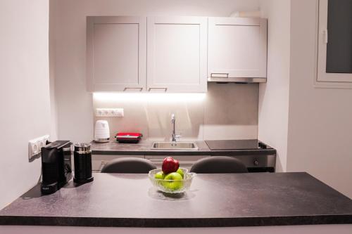 Η κουζίνα ή μικρή κουζίνα στο Zea Apartments