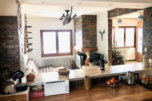 Χώρος καθιστικού στο Chalet spacieux et convivial LA TOUSSUIRE
