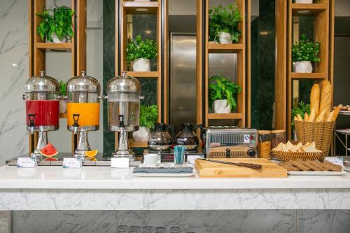 Jídlo v hotelu nebo okolí