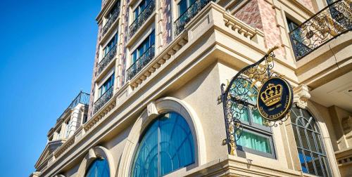 Gallery image of Sun Moon Lake Queen Castle Hotel 日月潭皇后古堡飯店 in Yuchi