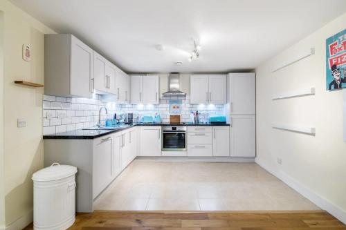 GuestReady - Fantastic Central Brixton Flat for up to 6 guests