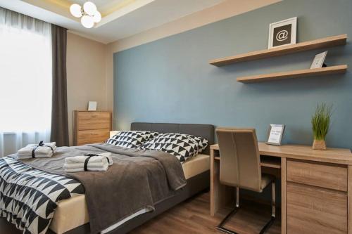 Giường trong phòng chung tại ORANGEHOMES Fantastic 3 bedrooms apartment Dohány street